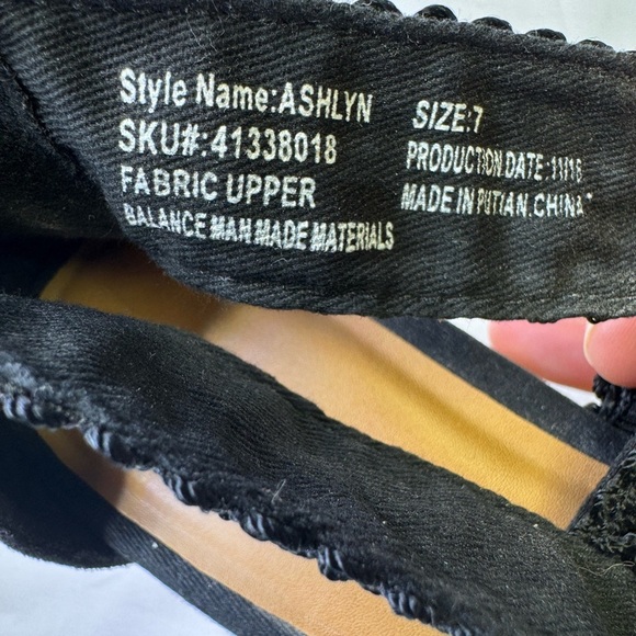 Women’s Black Wedge Sandals size 7 - Picture 6 of 7